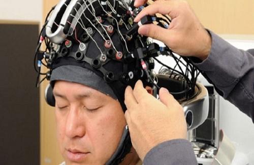 Ứng dụng công nghệ sóng não để điều khiển robot bằng suy nghĩ