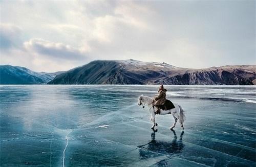 Vẻ đẹp hồ Baikal - Hồ nước ngọt sâu nhất và trong nhất trên thế giới