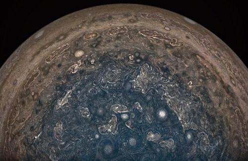 Ảnh chụp cực Nam của sao Mộc từ tàu thăm dò Juno
