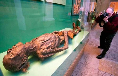 Bí ẩn hai xác ướp thủ lĩnh đầy hình xăm động vật 2.200 tuổi ở Nga