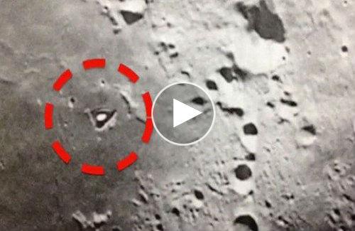 Cấu trúc hình tam giác trên Mặt Trăng nghi là căn cứ người ngoài hành tinh