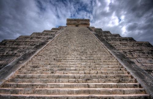 Tại sao Kim tự tháp châu Mỹ lại ít được biết đến hơn Kim tự tháp Ai Cập?