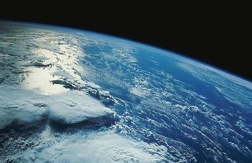 Trái đất thuở sơ khai từng là "mặt phẳng" bao phủ bởi đại dương?