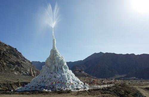 Cách con người xây "tháp băng khổng lồ" ngay giữa sa mạc
