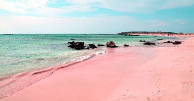 Bờ biển được tạo từ cát hồng tự nhiên nhất ở Bahamas
