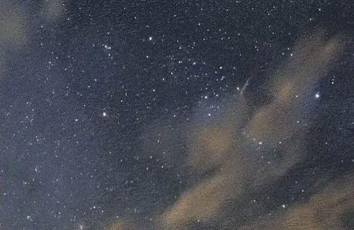 Sao băng phát sáng và tan biến trên bầu trời Nhật Bản
