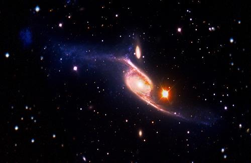 3 thiên hà chơi trò cho-nhận lực hấp dẫn