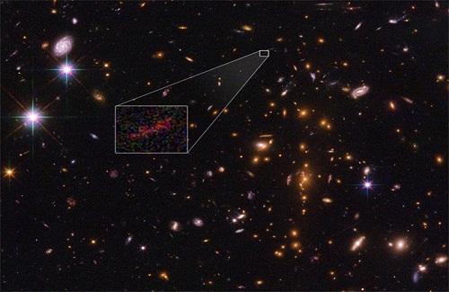 Thiên hà xa nhất vũ trụ có gì thú vị?