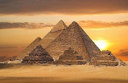 Các giả thuyết về cách xây dựng kim tự tháp thời cổ đại