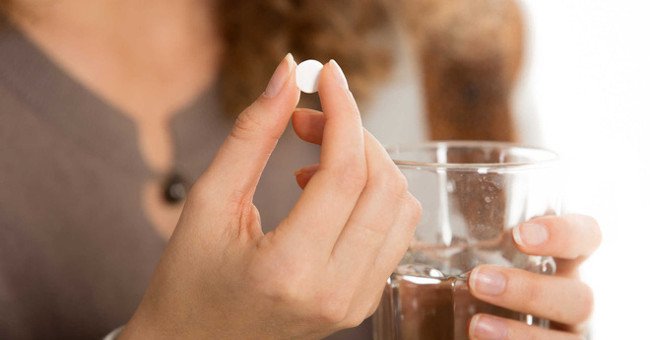 Vì sao một số thuốc không được nhai, bẻ nhỏ hoặc nghiền?