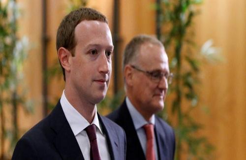 Mark Zuckerberg vừa phải điều trần trước Nghị viện Châu Âu, nhưng sai lầm trong cách tổ chức đã khiến CEO Facebook thoát nạn dễ dàng