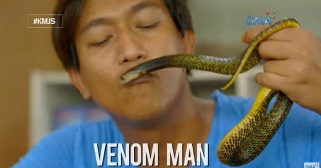 Kỳ lạ người đàn ông cho rắn độc cắn đều đặn hàng tuần
