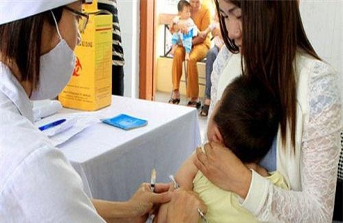 Những vắc xin quan trọng cần tiêm cho trẻ trên một tuổi trong trương chình tiêm chủng mở rộng"Miễn phí"