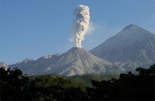 8 núi lửa tiềm ẩn nguy hiểm nhất thế giới