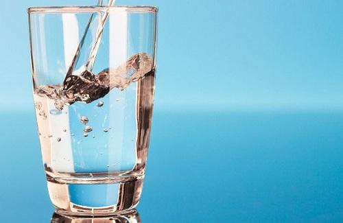 6 thời điểm uống nước vào còn độc hơn cả thuốc