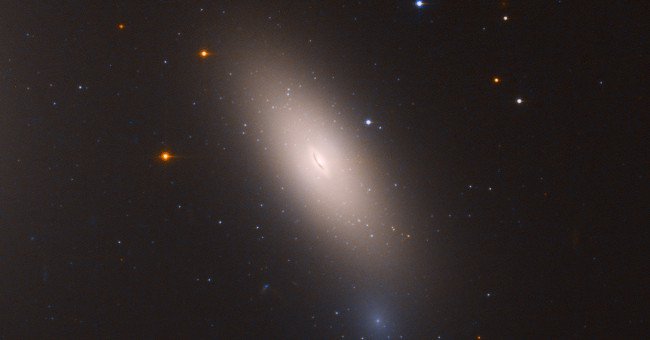 Khám phá thiên hà bí ẩn không phát triển suốt 10 tỷ năm