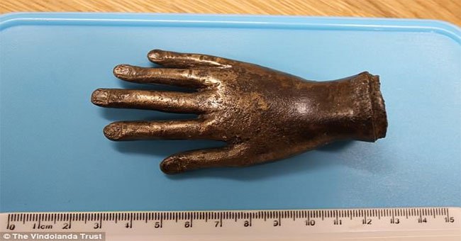 Phát hiện gây sốc về bàn tay 2,3kg của người La Mã