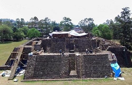 Ngôi đền 900 năm phát lộ trong kim tự tháp Mexico sau động đất