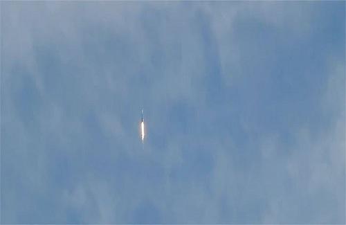 Tên lửa NASA tạo sóng âm phá tan cầu vồng