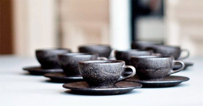 Độc đáo quy trình sản xuất tách uống cà phê từ chính… bã cà phê bỏ đi