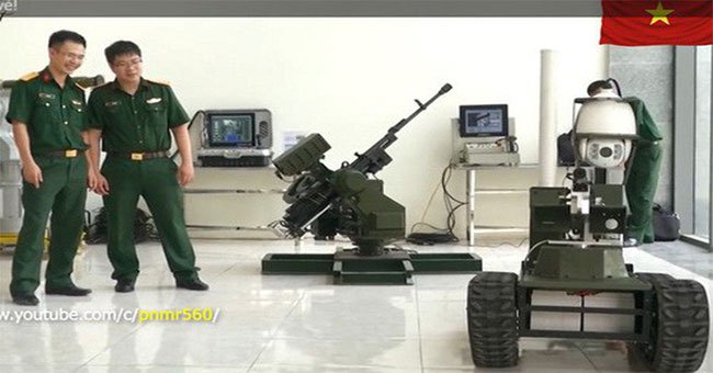 Cận cảnh robot chiến đấu tự hành "Made in Việt Nam"