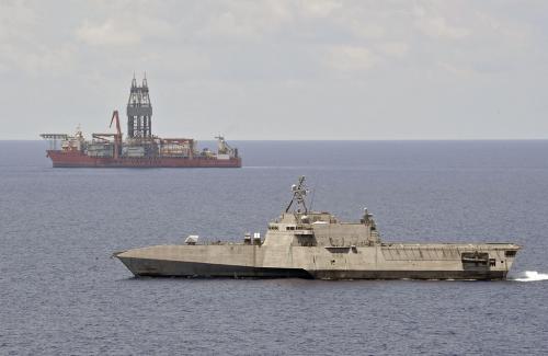 Mỹ điều tàu chiến tới "điểm nóng" ở Biển Đông