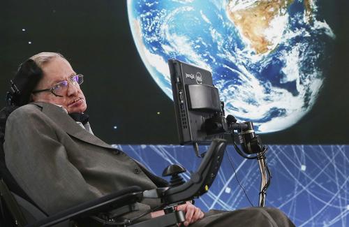 Dự đoán của Hawking trở thành sự thật: Dịch bệnh, hỏa hoạn và thiên tai thảm họa diễn ra liên tiếp trong năm 2020