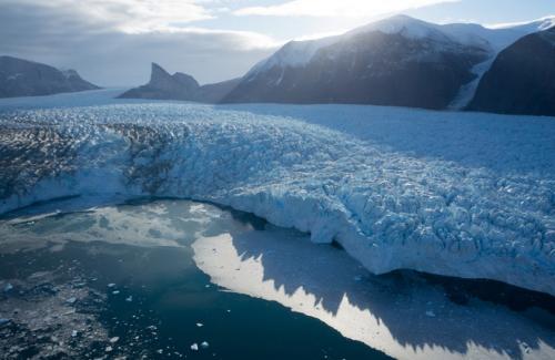 Đợt sóng nhiệt lớn tại Siberia khiến biển biển băng Bắc Cực tan với tốc độ đáng lo ngại