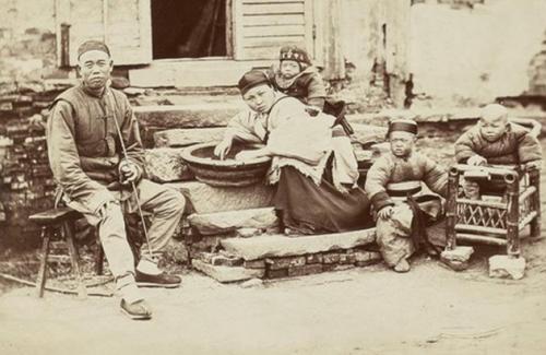 Loạt ảnh cũ quý giá nhất cuối thời nhà Thanh: Diện mạo của Tử Cấm Thành từ 160 năm trước và cuộc sống người dân được khắc họa rõ nét
