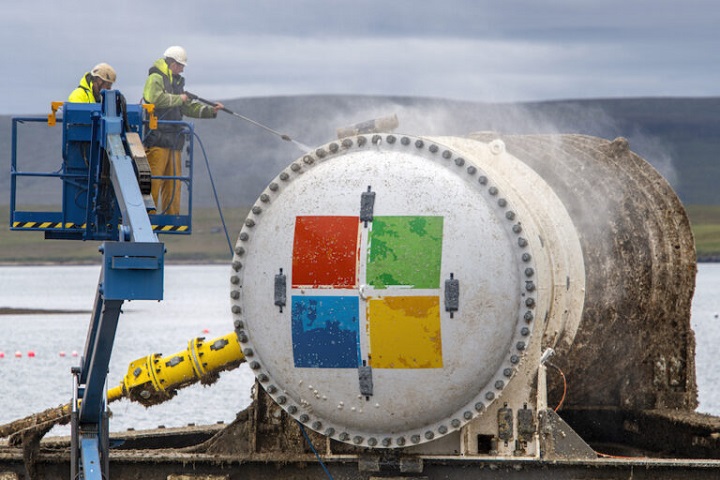 Microsoft vớt trung tâm dữ liệu lên bờ sau 105 ngày "đưa đám mây xuống đáy biển"