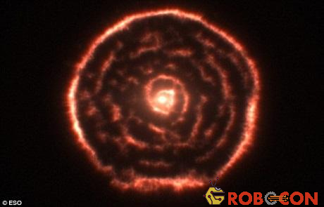 Vòng xoáy ốc quanh ngôi sao R Sculptoris