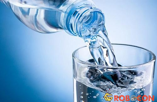 Nguy cơ ung thư khi uống nước đun sôi để nguội quá lâu.