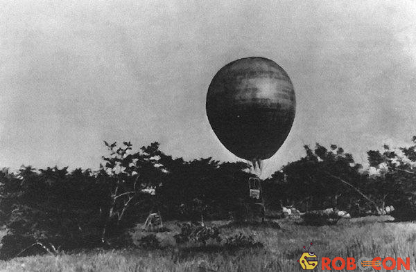 Chiếc khinh khí cầu xuất hiện sau 36 năm mất tích bí ẩn.