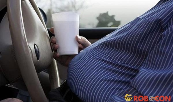 Một nghiên cứu đã chỉ ra rằng người béo phì lái xe có xác suất chết vì tai nạn cao hơn 78% so với người bình thường.